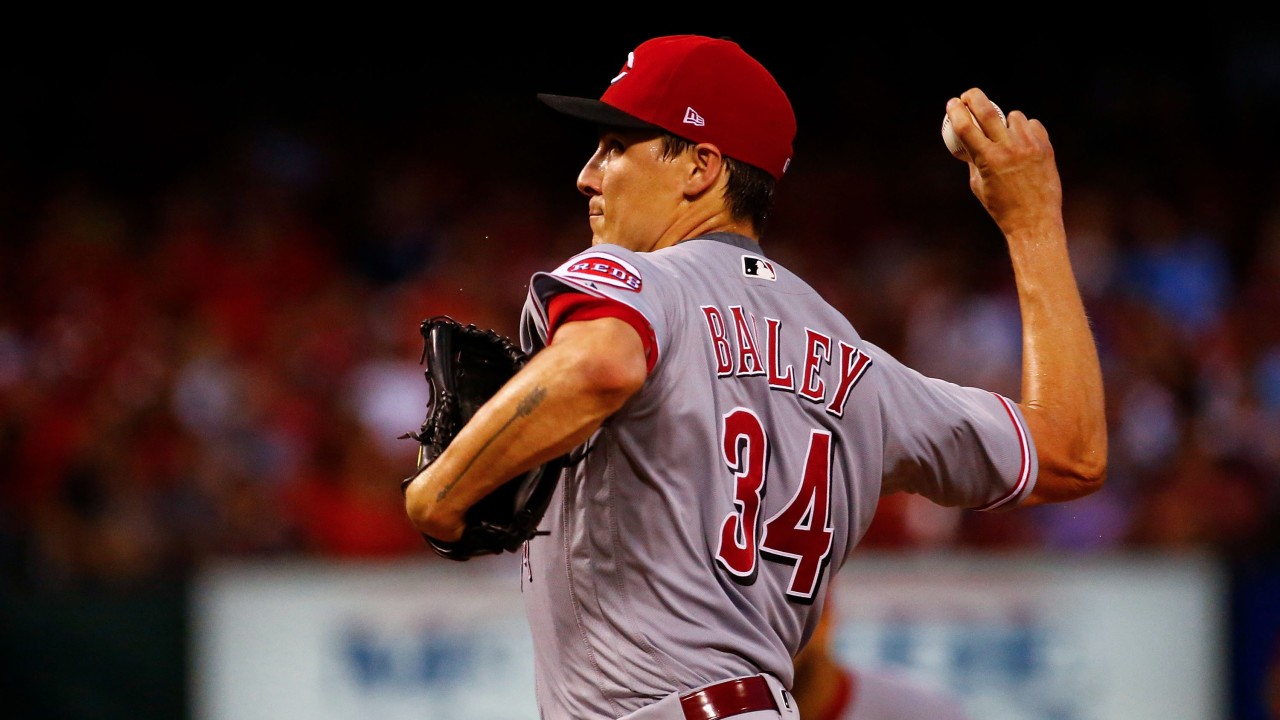 Reds dump Homer Bailey get Christmas gifts from Dodgers