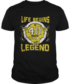 Life begins at 40 born in 1979 the year of the legend tshirt