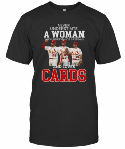 Never Underestimate A Woman Who Understands Baseball And Loves Cards T-Shirt Classic Men's T-shirt