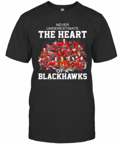 Never Underestimate The Heart Of A Chicago Blackhawks Signatures T-Shirt Classic Men's T-shirt